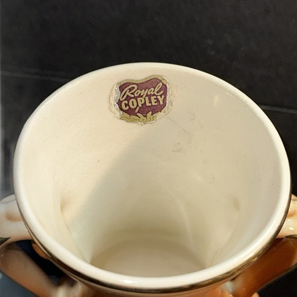 Vtg Royal Copley Tannish Ceramic Vase With Gold Trim & Double Handles 6.5” Tall - Picture 4 of 5